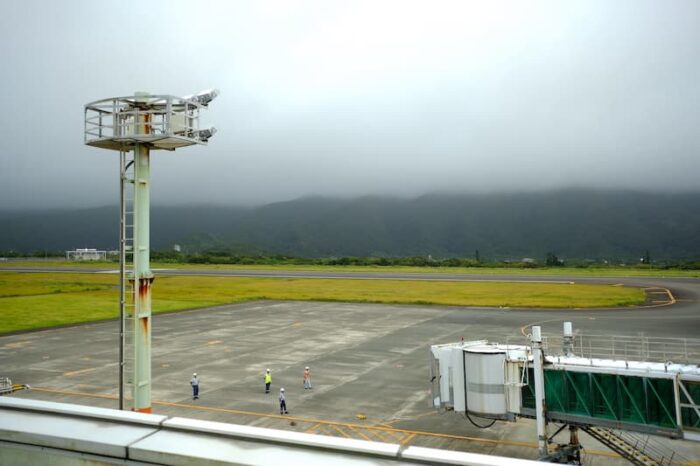 八丈島空港　展望デッキからの眺め